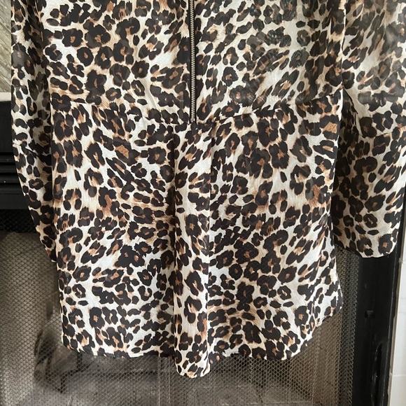 Sheer 🐆 KAY CELINE Gorgeous Sexy LEOPARD Chic HI/LO BLOUSE w/ Zipper TOP M - Picture 12 of 17